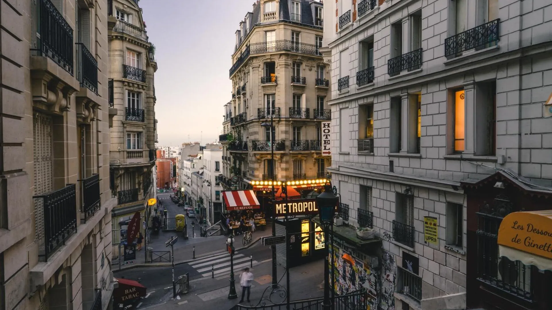 Eiffel Tower & Invalides - Cityapartmentstay